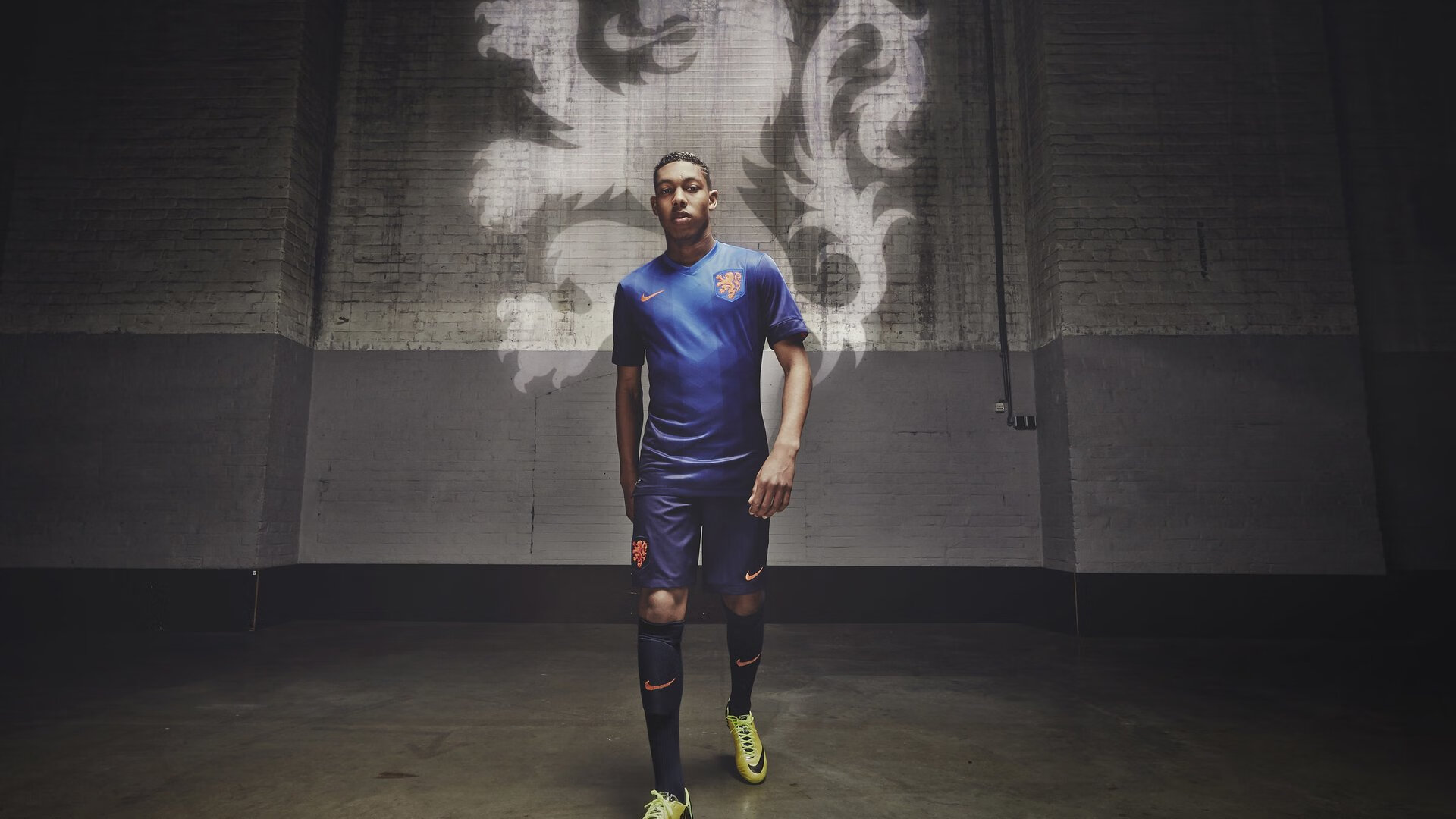 18岁波黑天才边锋横空出世，曼联加入争夺，波黑有哪些足球明星