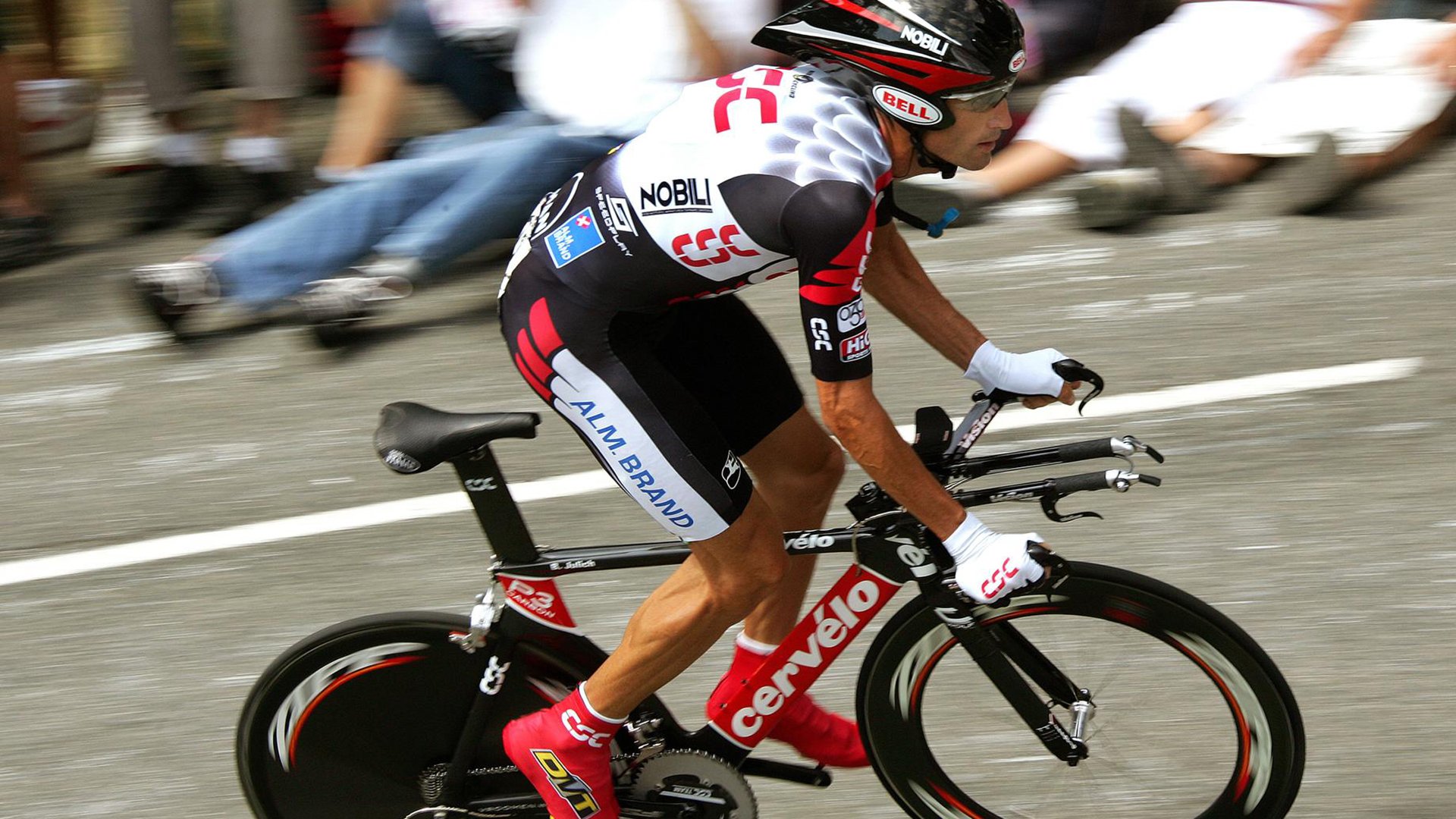 中国足球亚冠联赛：北京国安逆转惊喜晋级，燃爆现场，北京国安亚冠进球视频